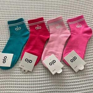 Alo Ankle Socks - Teal, Hot Pink, Light Pink, Bright Pink (Set of 4)